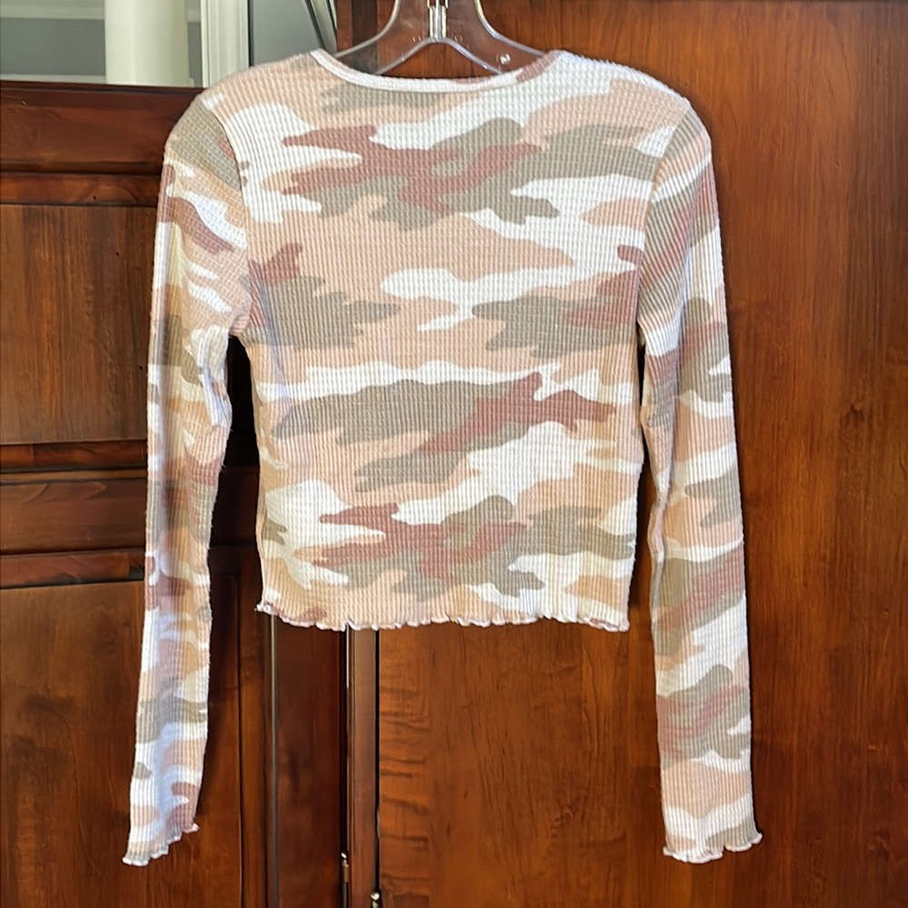 NWT American Eagle Super Soft Camo Crop Top